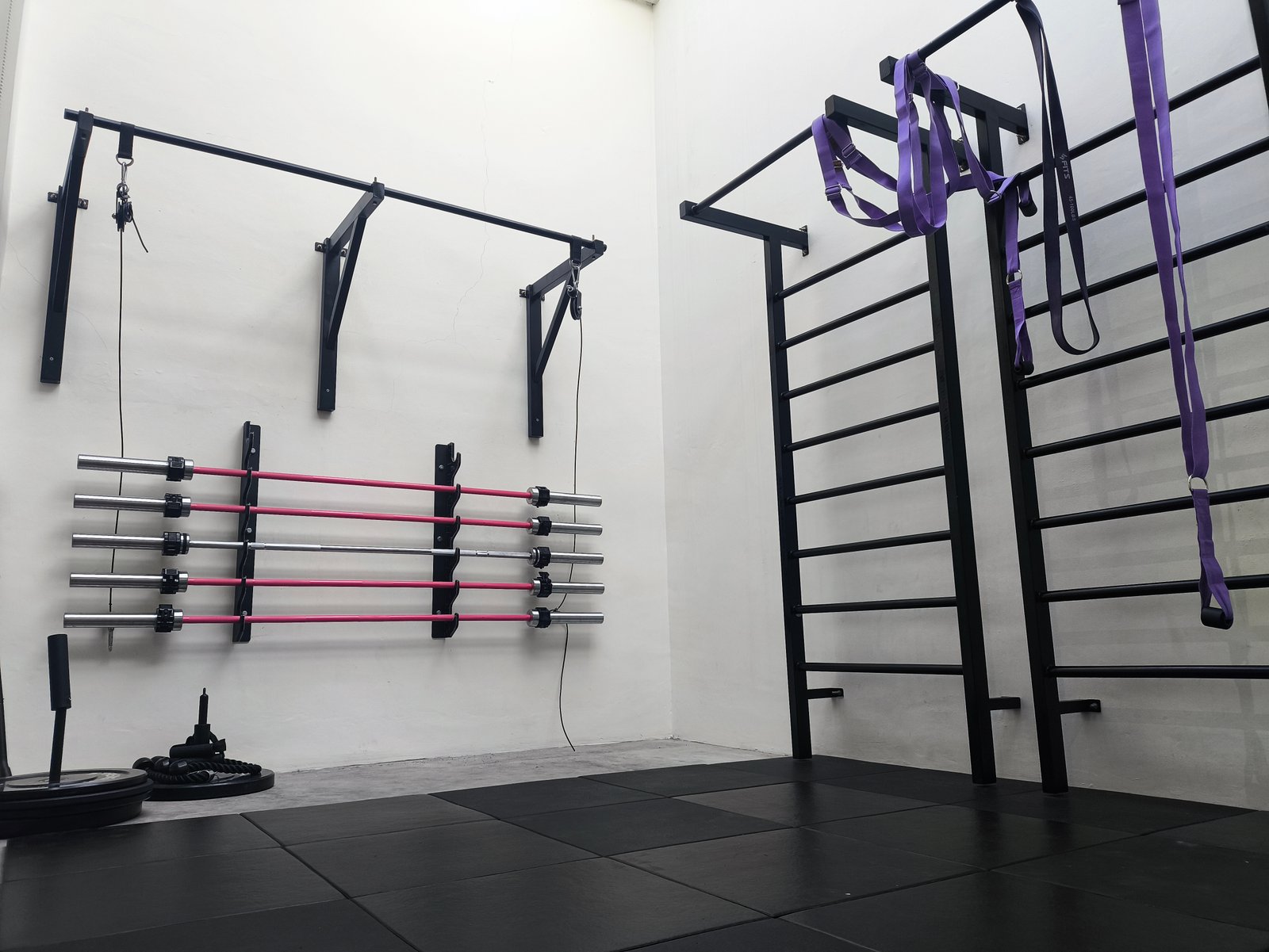 Suasana studio NIKIFIT – ruang pilates khusus wanita