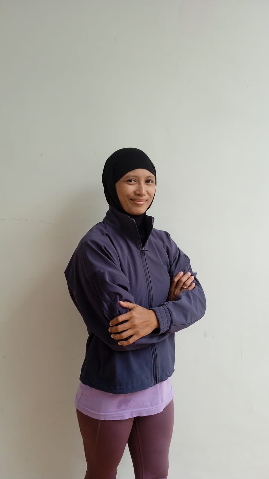 Coach Aci – instruktur Mate Pilates & Power Yoga di NIKIFIT Gresik